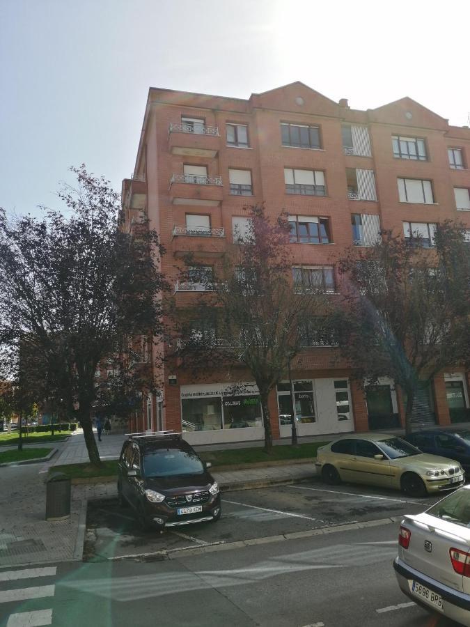 Andramari Tourist Home Parking& Wifi Amorebieta-Etxano Exterior foto